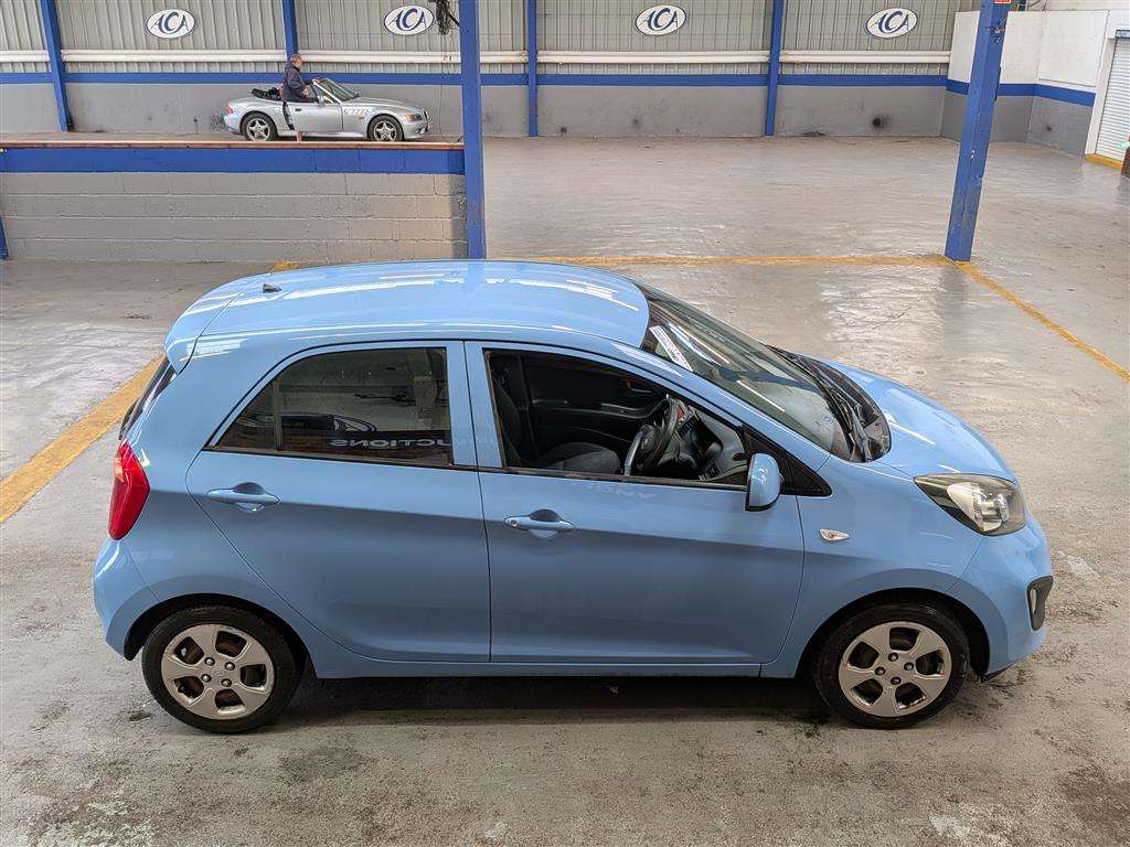 <p>2011 KIA PICANTO 1 AIR</p>