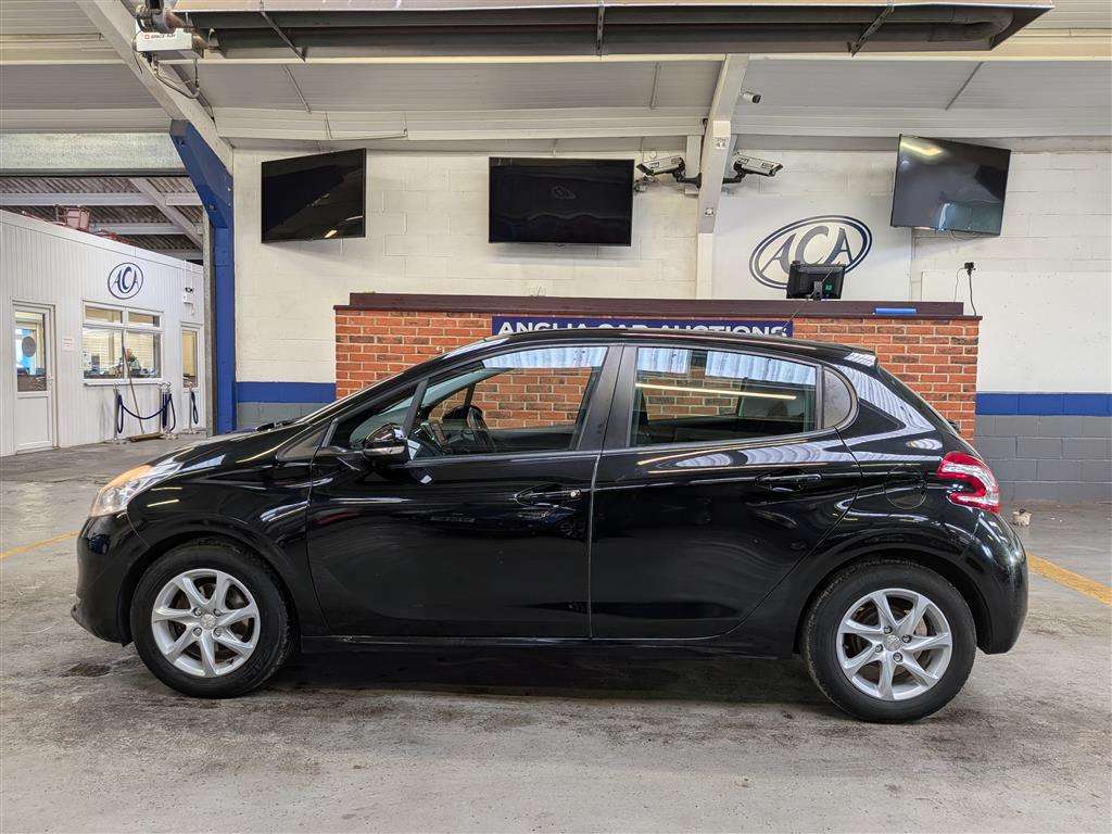 <p>2014 PEUGEOT 208 ACTIVE</p>