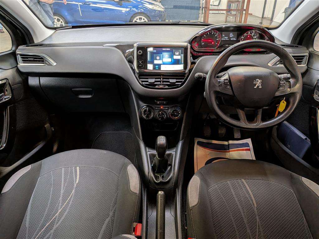 <p>2014 PEUGEOT 208 ACTIVE</p>