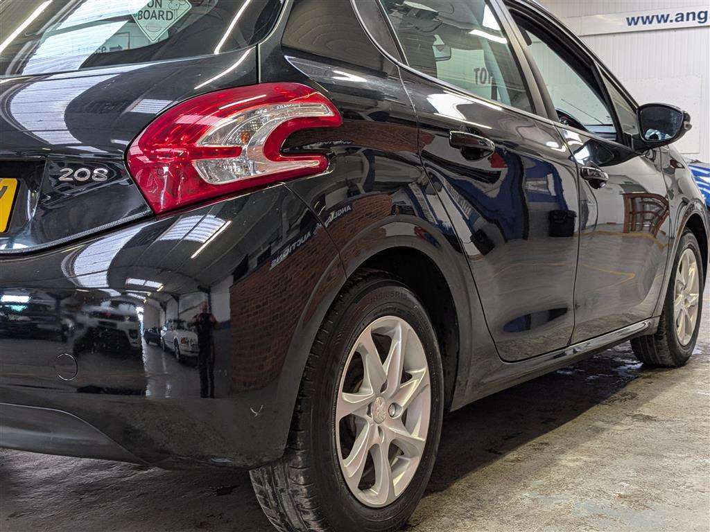 <p>2014 PEUGEOT 208 ACTIVE</p>