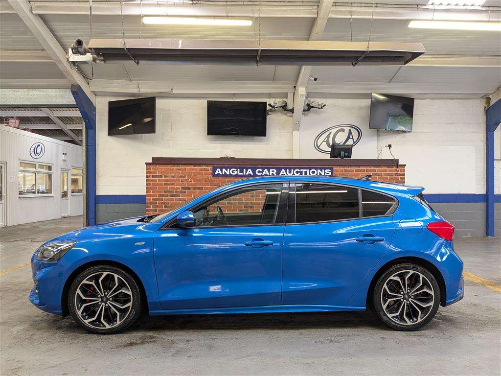 <p>2019 FORD FOCUS ST-LINE X ECOBLUE</p>