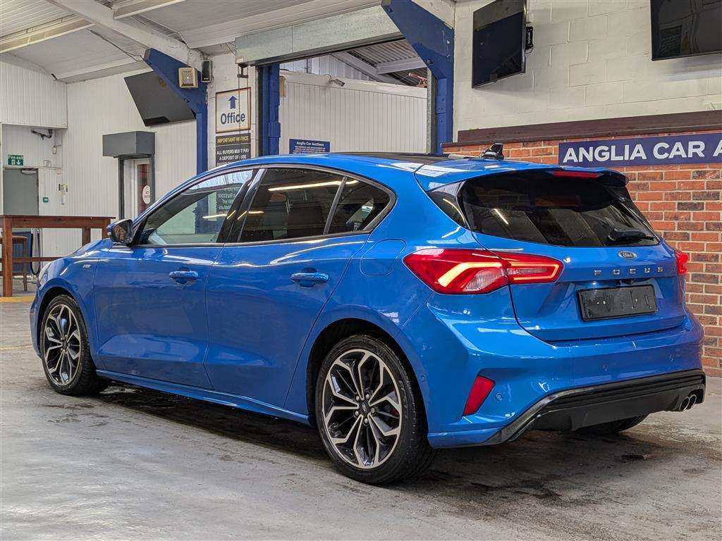 <p>2019 FORD FOCUS ST-LINE X ECOBLUE</p>