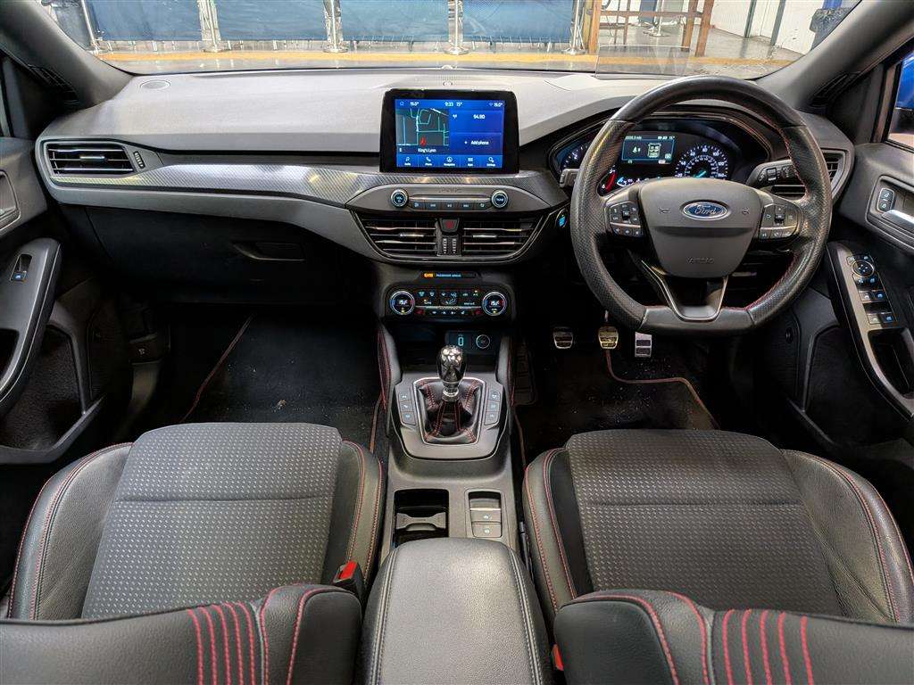 <p>2019 FORD FOCUS ST-LINE X ECOBLUE</p>