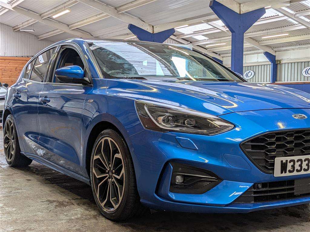 <p>2019 FORD FOCUS ST-LINE X ECOBLUE</p>
