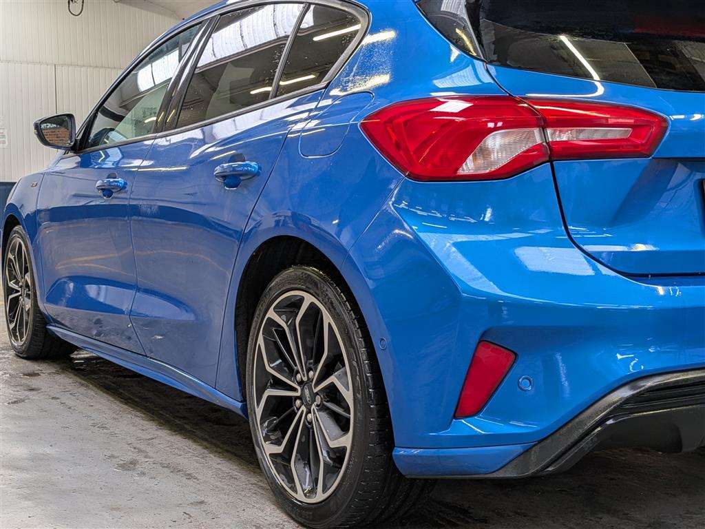 <p>2019 FORD FOCUS ST-LINE X ECOBLUE</p>