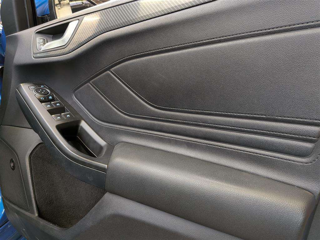 <p>2019 FORD FOCUS ST-LINE X ECOBLUE</p>
