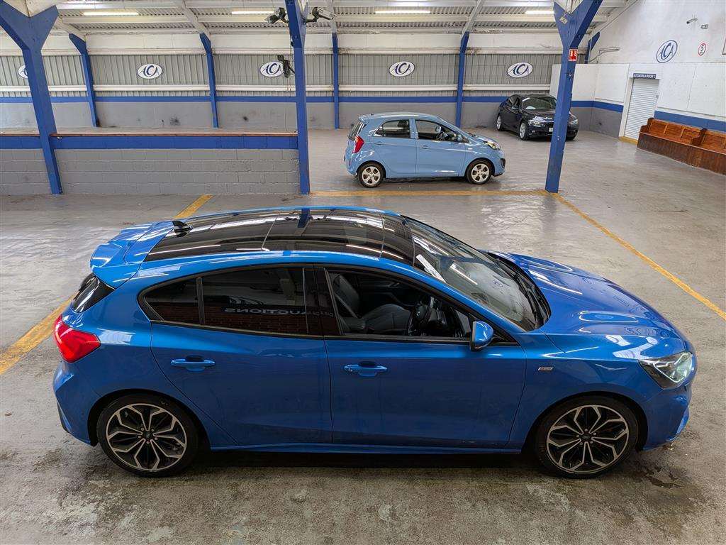 <p>2019 FORD FOCUS ST-LINE X ECOBLUE</p>