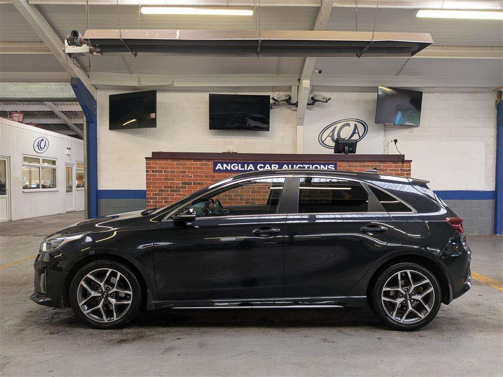 <p>2019 KIA CEED GT-LINE CRDI</p>
