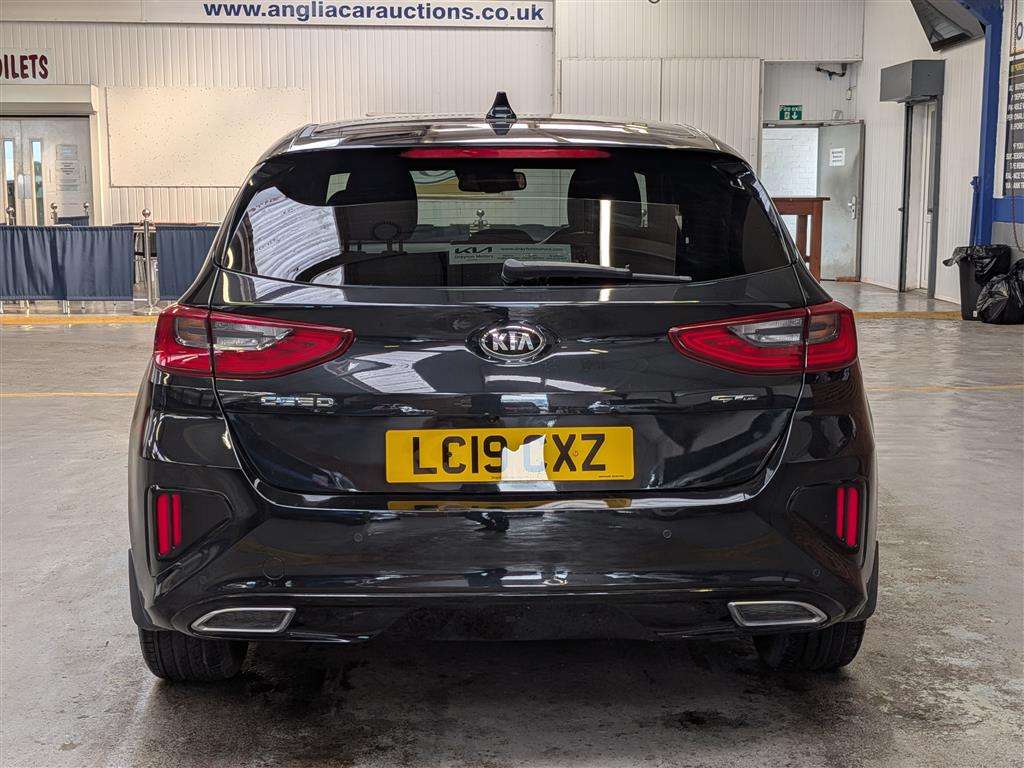 <p>2019 KIA CEED GT-LINE CRDI</p>
