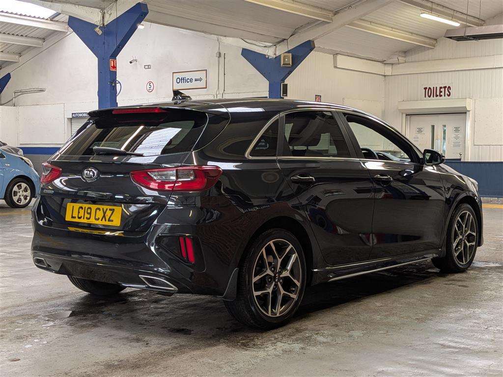 <p>2019 KIA CEED GT-LINE CRDI</p>