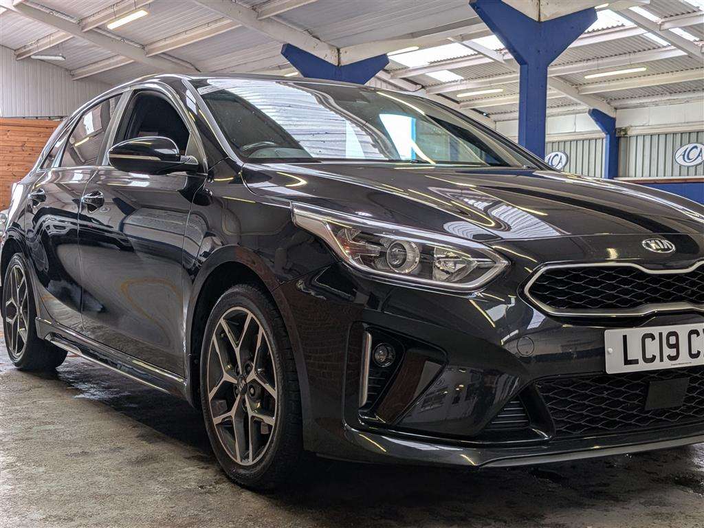 <p>2019 KIA CEED GT-LINE CRDI</p>