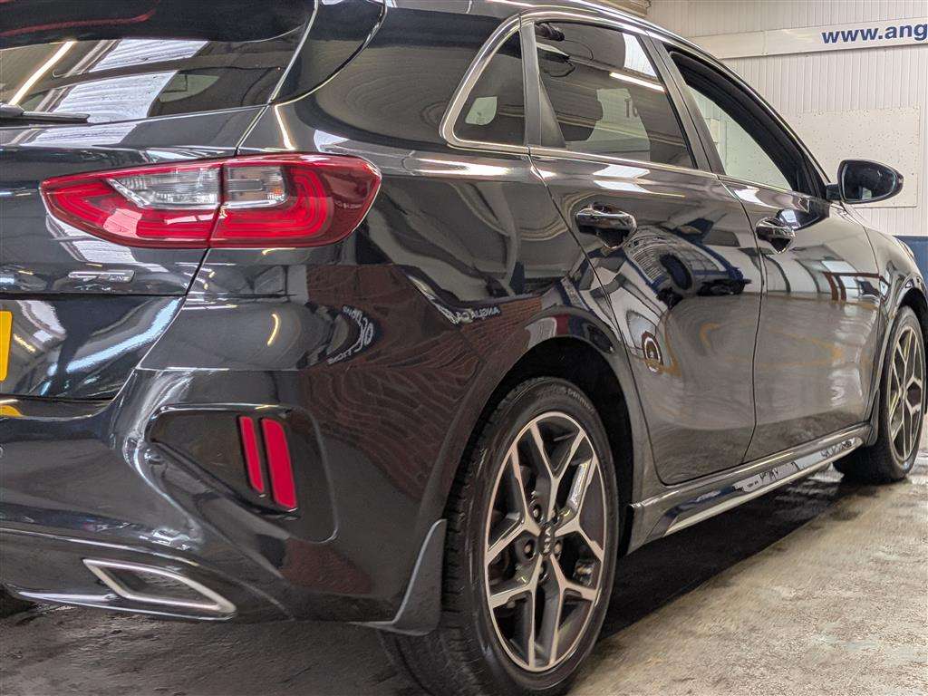 <p>2019 KIA CEED GT-LINE CRDI</p>