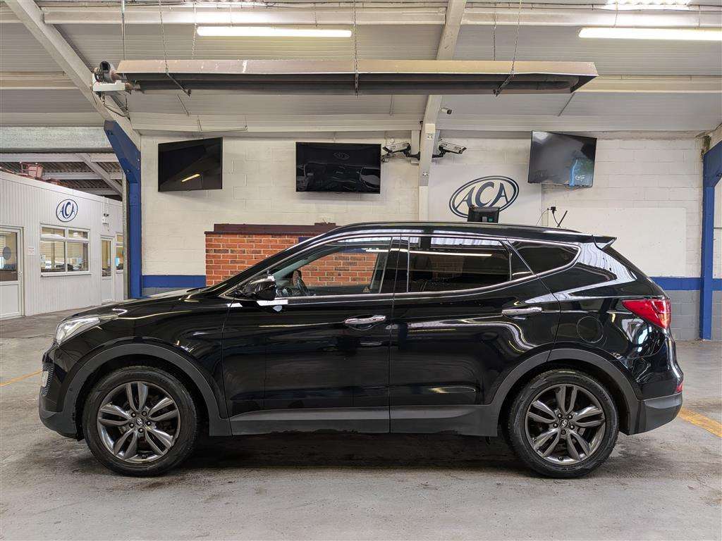 <p>2013 HYUNDAI SANTA FE PREMIUM SE CRDI</p>