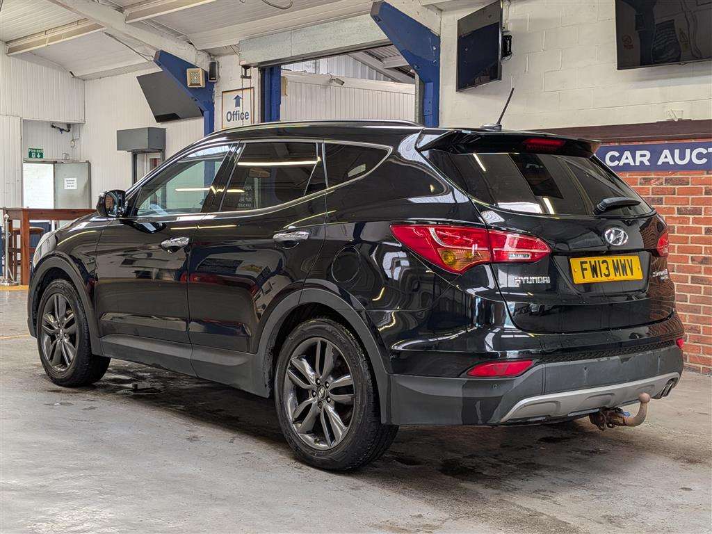 <p>2013 HYUNDAI SANTA FE PREMIUM SE CRDI</p>
