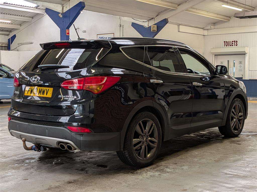 <p>2013 HYUNDAI SANTA FE PREMIUM SE CRDI</p>