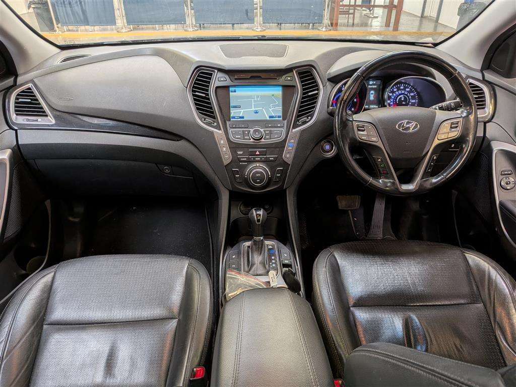 <p>2013 HYUNDAI SANTA FE PREMIUM SE CRDI</p>