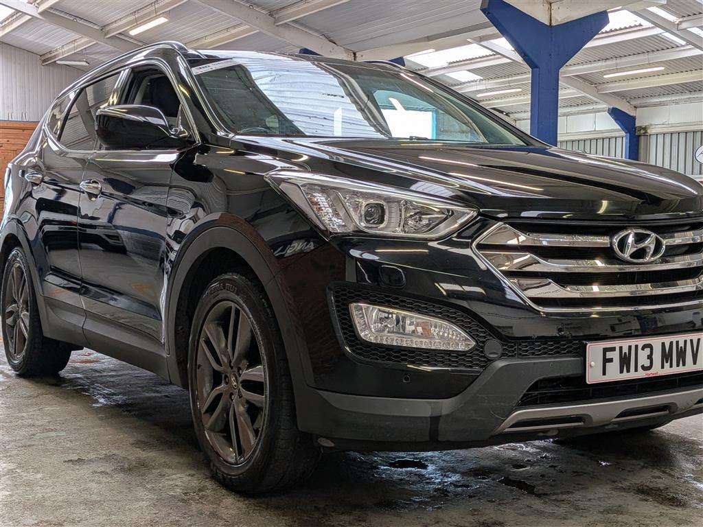 <p>2013 HYUNDAI SANTA FE PREMIUM SE CRDI</p>