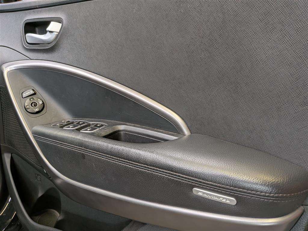 <p>2013 HYUNDAI SANTA FE PREMIUM SE CRDI</p>