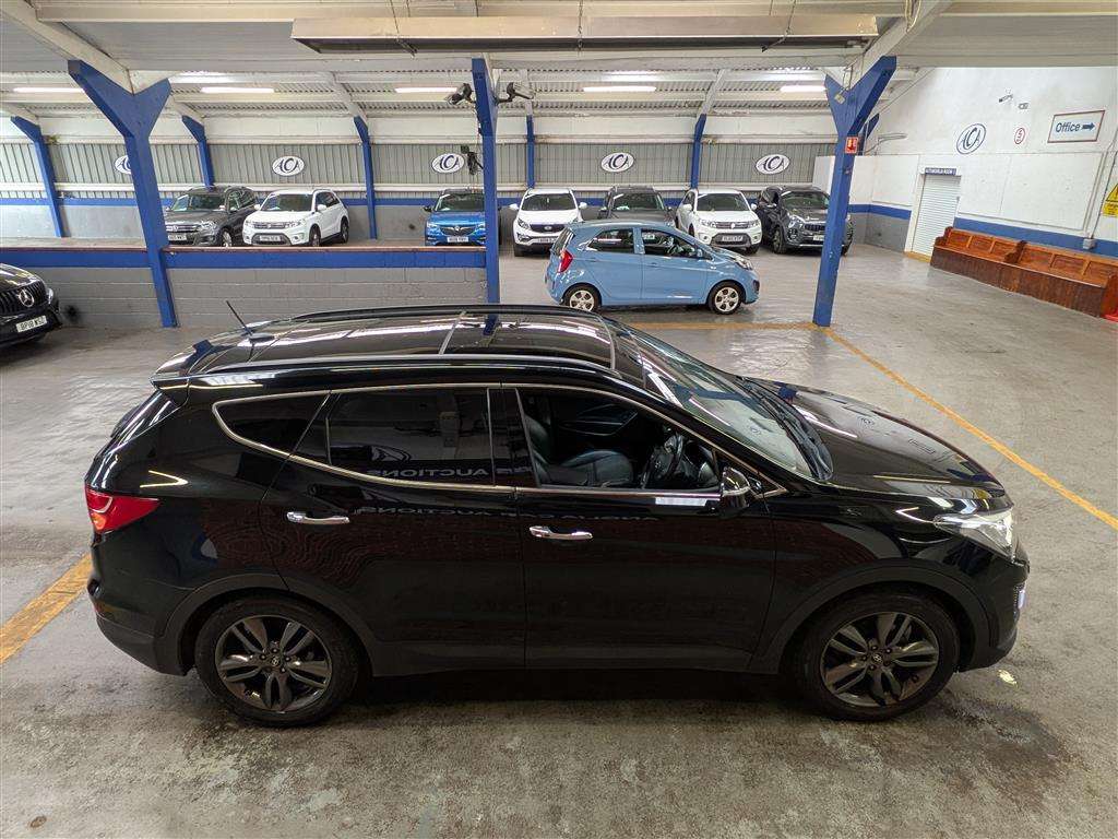 <p>2013 HYUNDAI SANTA FE PREMIUM SE CRDI</p>