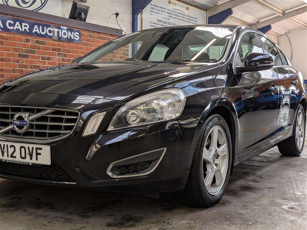 <p>2012 VOLVO S60 SE LUX D3</p>