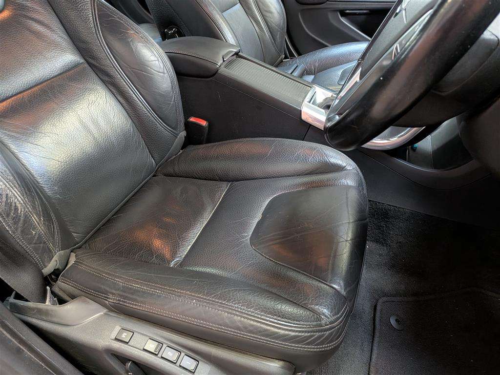 <p>2012 VOLVO S60 SE LUX D3</p>