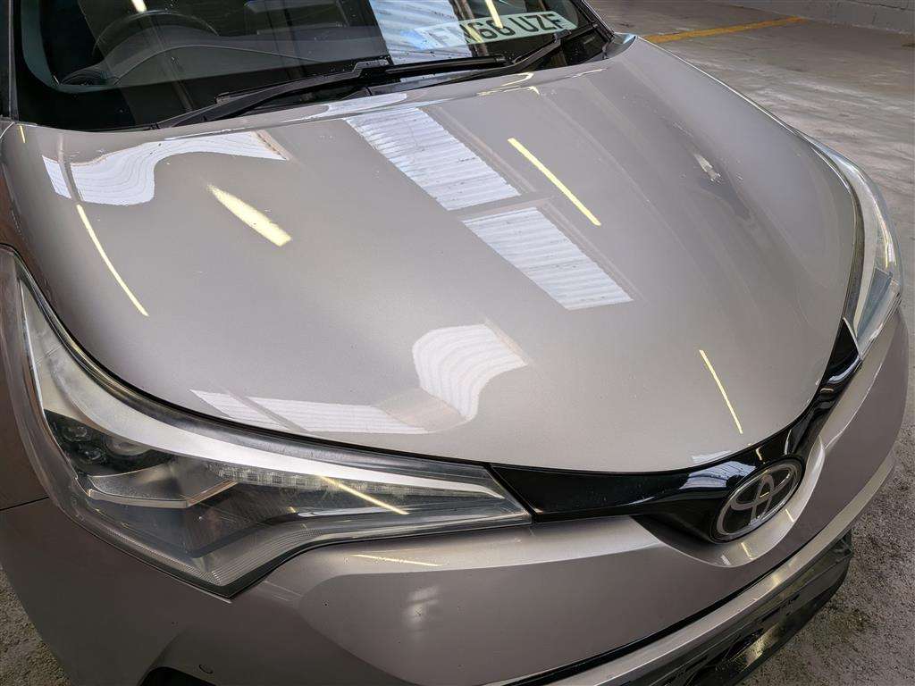 <p>2017 TOYOTA C-HR DYNAMIC</p>