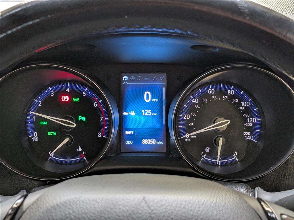 <p>2017 TOYOTA C-HR DYNAMIC</p>