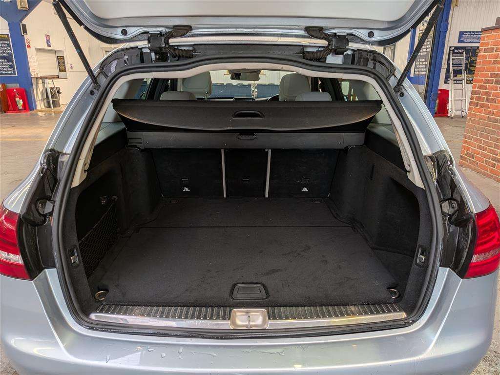 <p>2015 MERCEDES-BENZ C220 SPORT PREMIUM BLUETE</p>