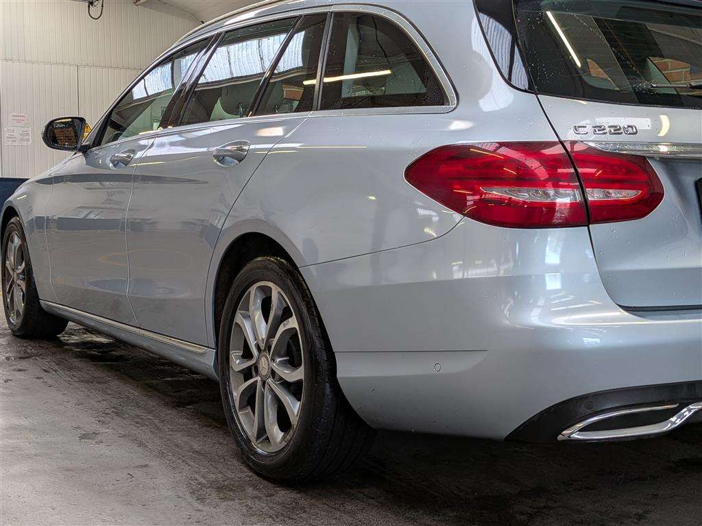 <p>2015 MERCEDES-BENZ C220 SPORT PREMIUM BLUETE</p>