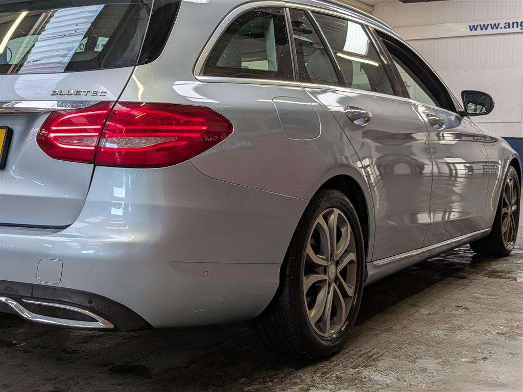 <p>2015 MERCEDES-BENZ C220 SPORT PREMIUM BLUETE</p>