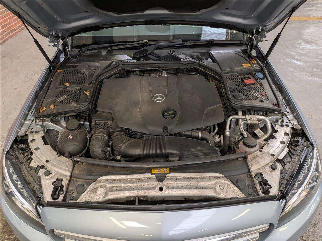 <p>2015 MERCEDES-BENZ C220 SPORT PREMIUM BLUETE</p>