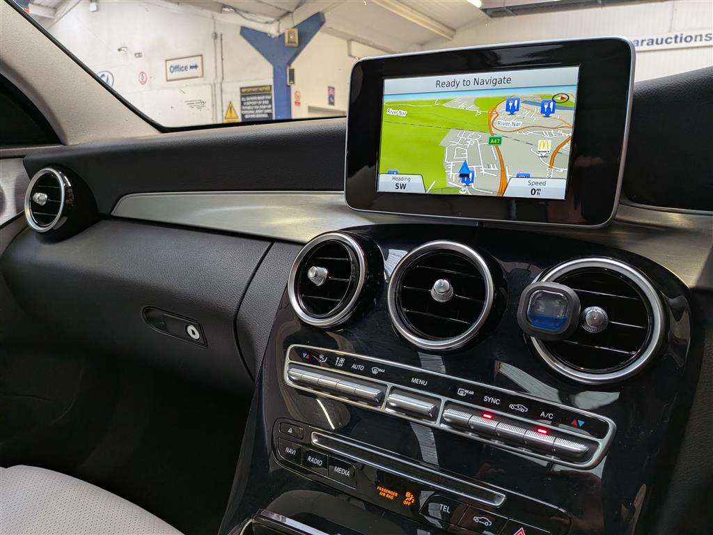 <p>2015 MERCEDES-BENZ C220 SPORT PREMIUM BLUETE</p>