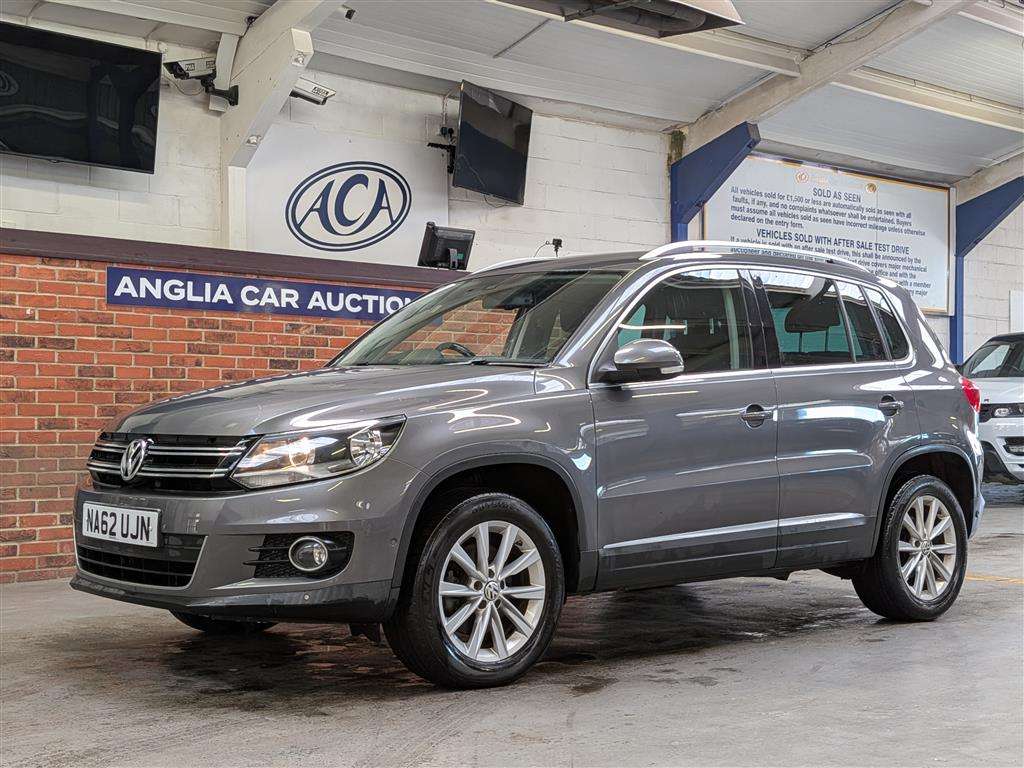 <p>2012 VOLKSWAGEN TIGUAN SE TDI BLUETECH 4M</p>