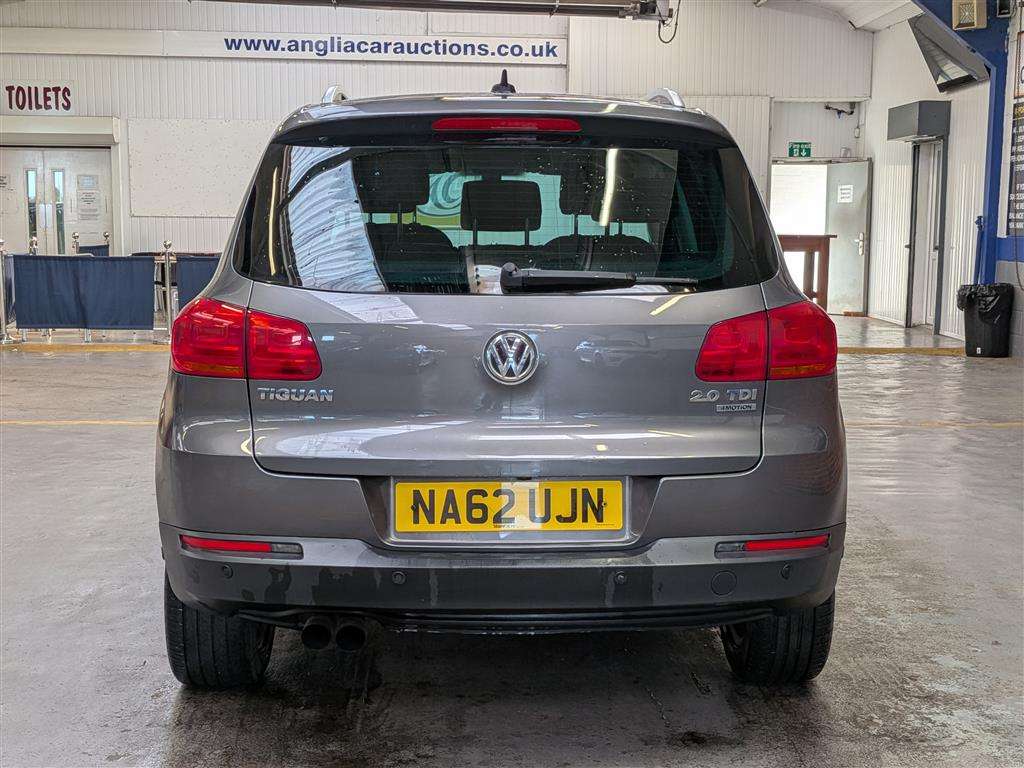 <p>2012 VOLKSWAGEN TIGUAN SE TDI BLUETECH 4M</p>
