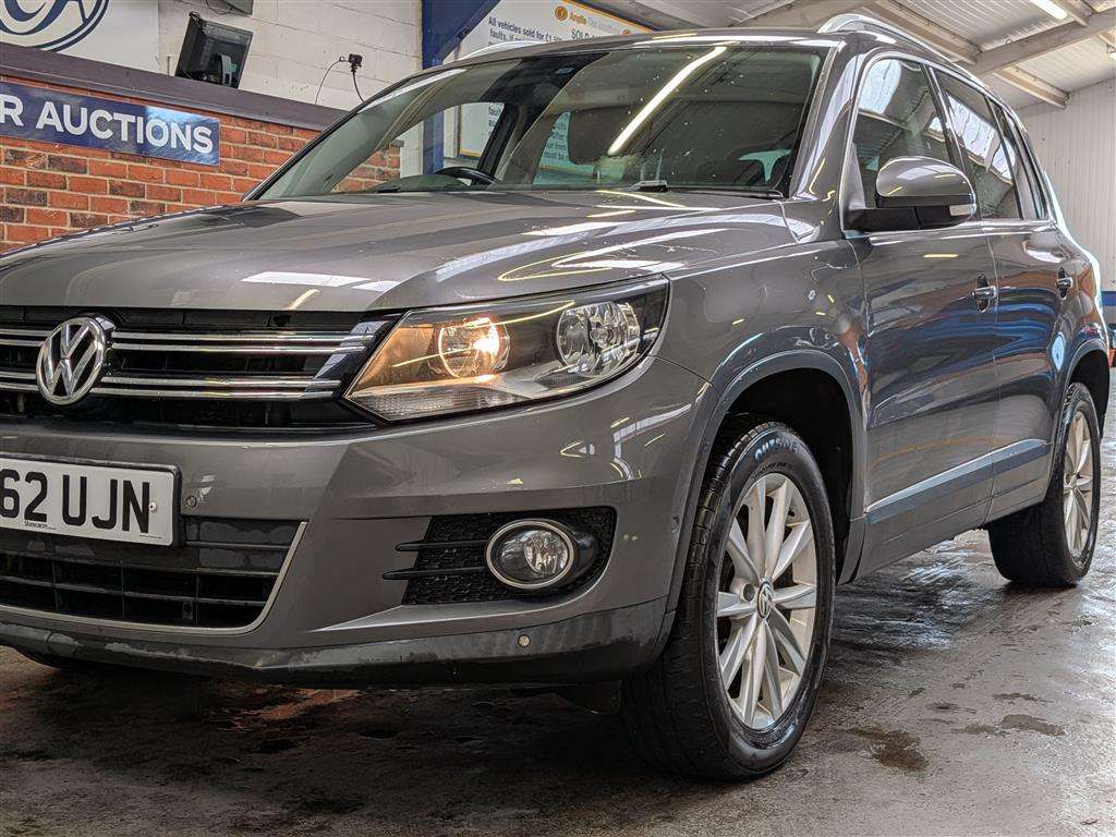 <p>2012 VOLKSWAGEN TIGUAN SE TDI BLUETECH 4M</p>