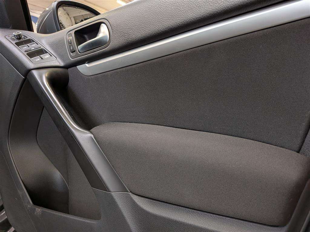 <p>2012 VOLKSWAGEN TIGUAN SE TDI BLUETECH 4M</p>