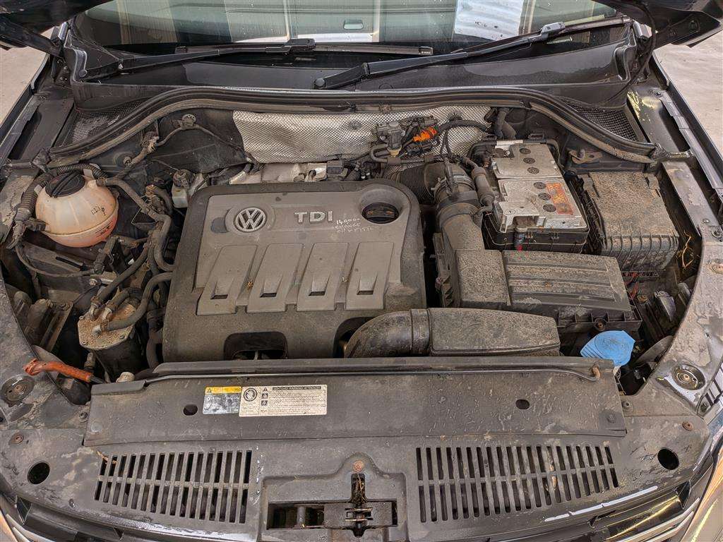 <p>2012 VOLKSWAGEN TIGUAN SE TDI BLUETECH 4M</p>