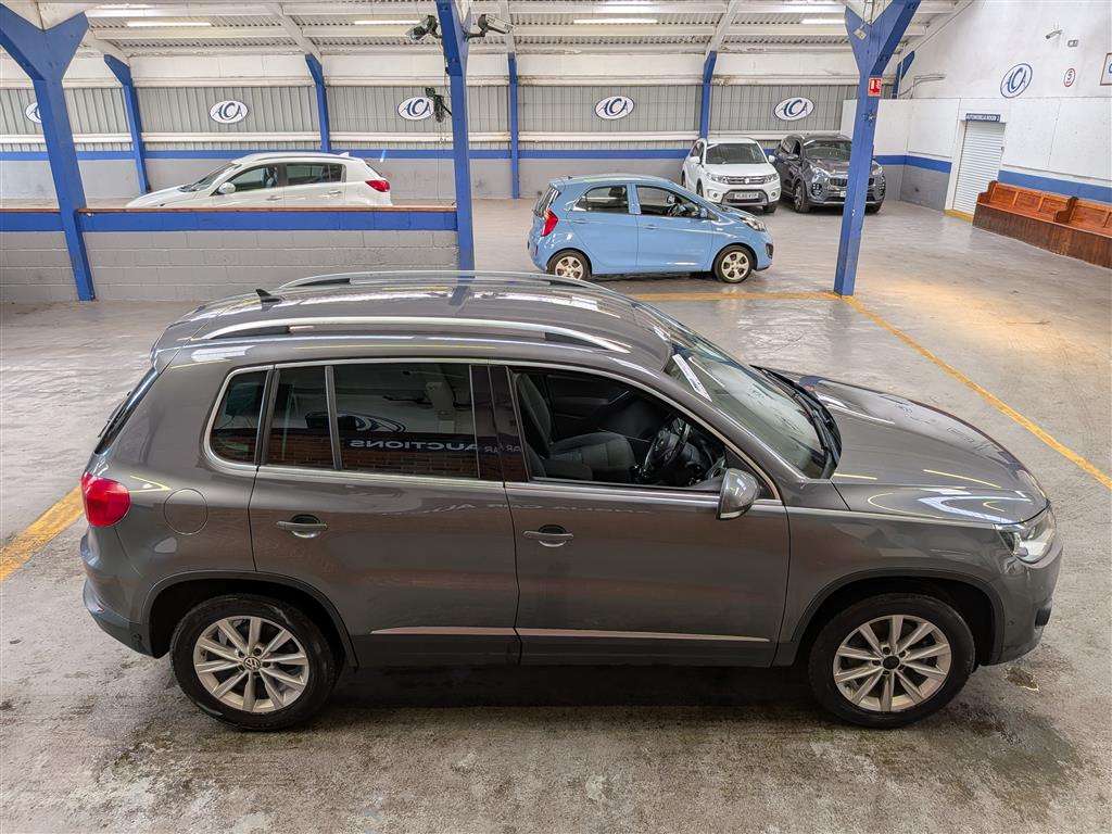 <p>2012 VOLKSWAGEN TIGUAN SE TDI BLUETECH 4M</p>