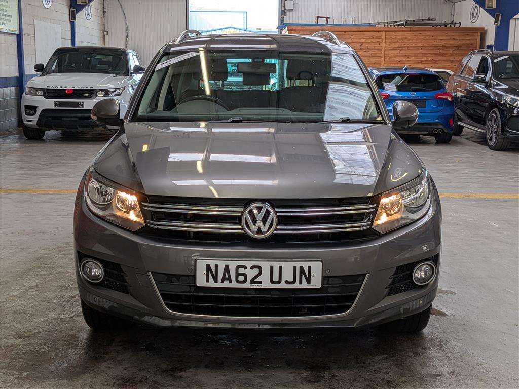 <p>2012 VOLKSWAGEN TIGUAN SE TDI BLUETECH 4M</p>