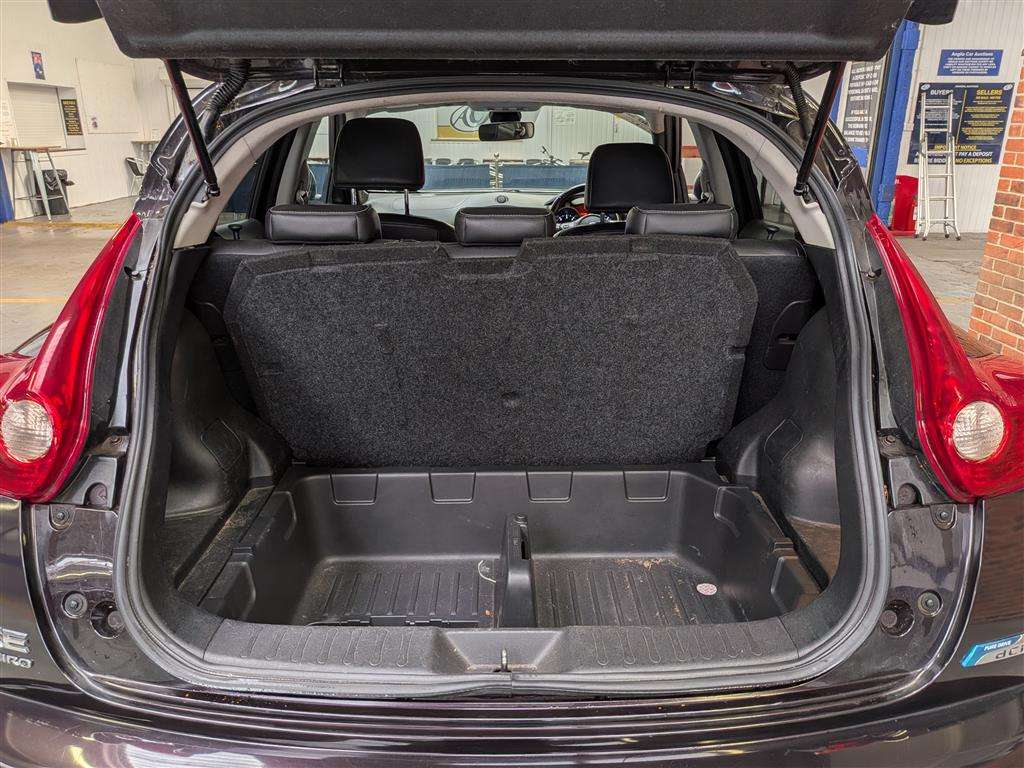 <p>2013 NISSAN JUKE SHIRO DCI</p>