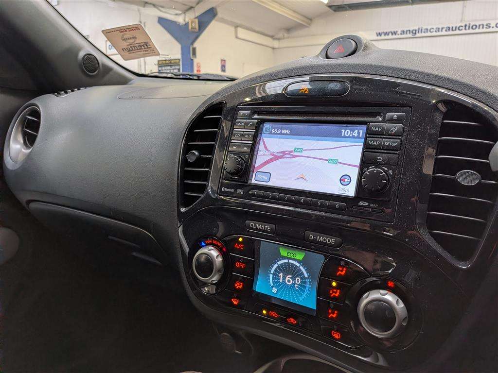 <p>2013 NISSAN JUKE SHIRO DCI</p>