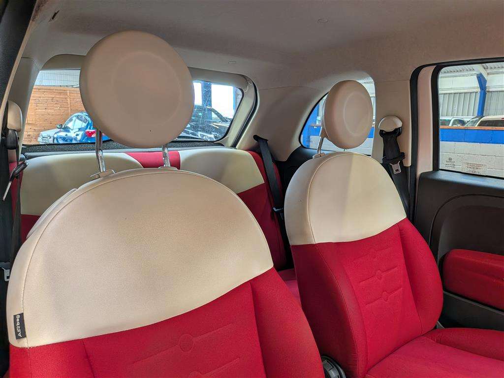 <p>2013 FIAT 500 POP RHD</p>