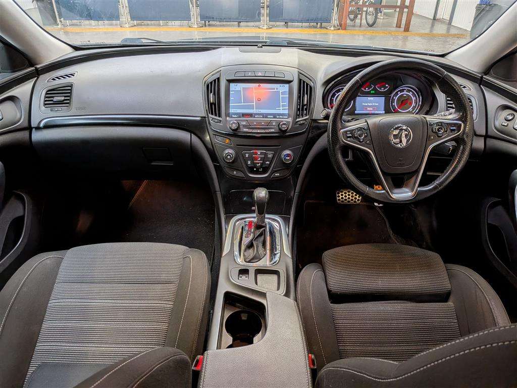 <p>2016 VAUXHALL INSIGNIA SRI NAV CDTI AUT</p>