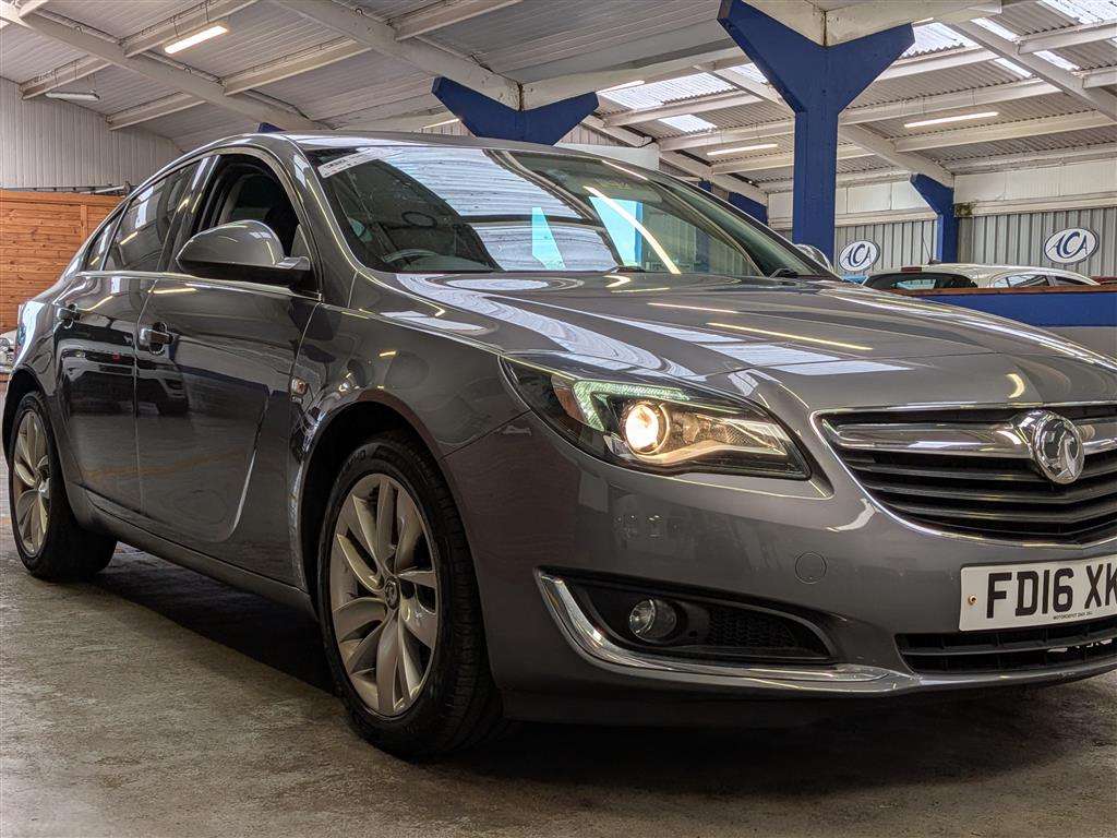 <p>2016 VAUXHALL INSIGNIA SRI NAV CDTI AUT</p>
