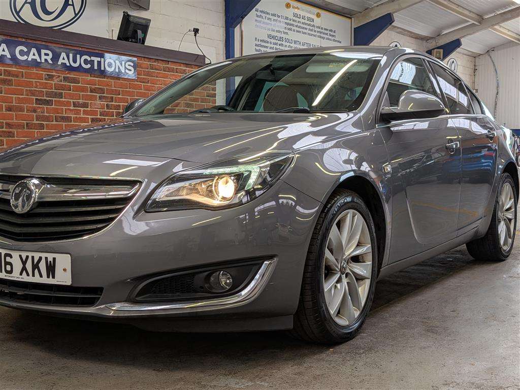 <p>2016 VAUXHALL INSIGNIA SRI NAV CDTI AUT</p>
