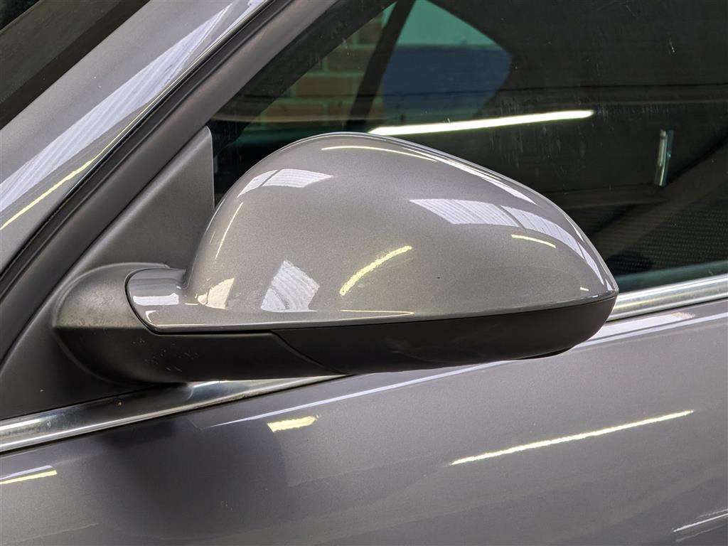 <p>2016 VAUXHALL INSIGNIA SRI NAV CDTI AUT</p>