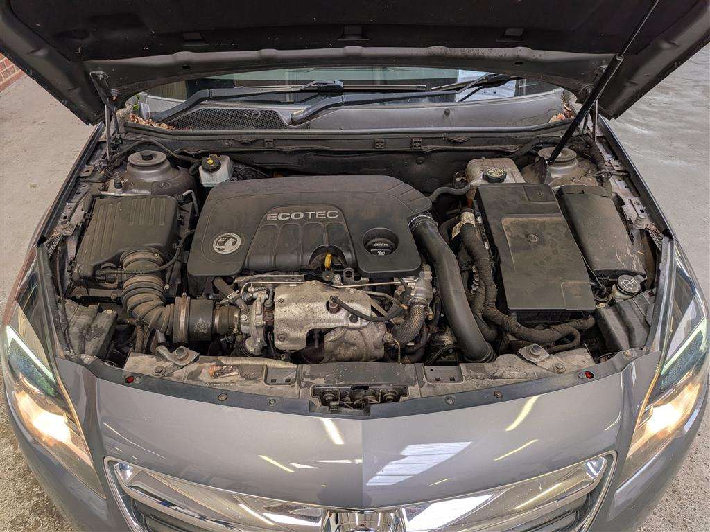 <p>2016 VAUXHALL INSIGNIA SRI NAV CDTI AUT</p>