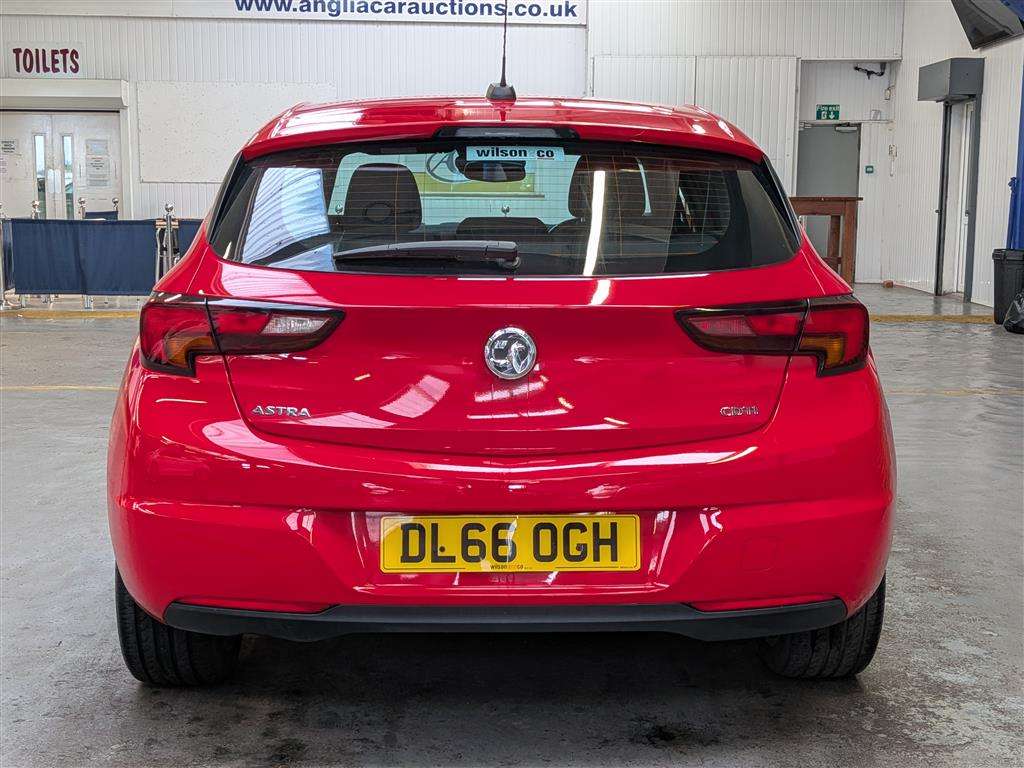 <p>2016 VAUXHALL ASTRA SRI CDTI S/S</p>