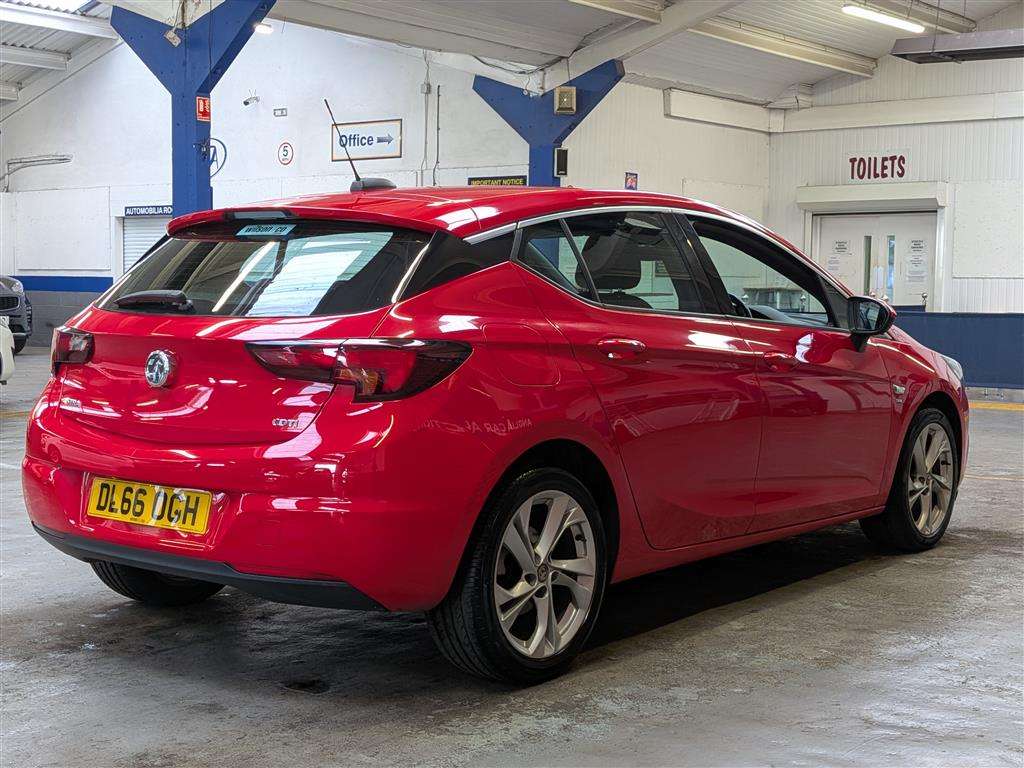 <p>2016 VAUXHALL ASTRA SRI CDTI S/S</p>