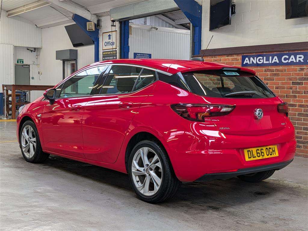 <p>2016 VAUXHALL ASTRA SRI CDTI S/S</p>